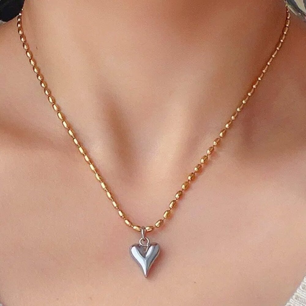 304 Stainless Steel Heart Pendant Necklace, 18K Gold Plated.